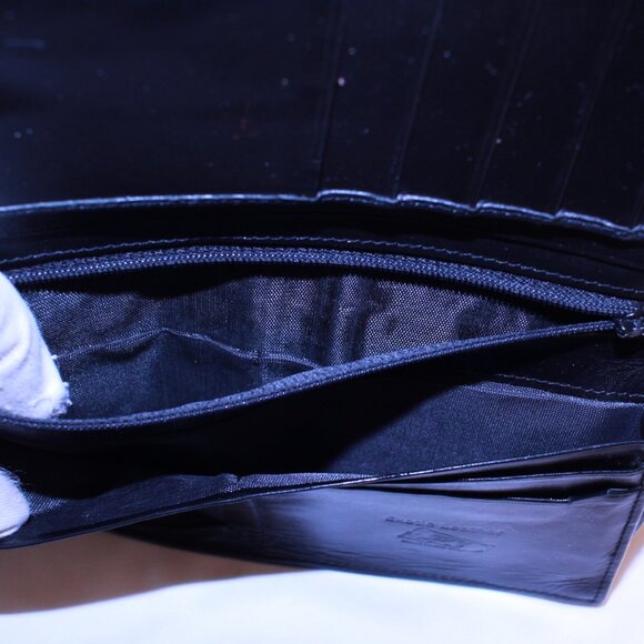 Stingray Skin Black With White Design Long Bi-Fold Flap Leather Wallet - Picture 7 of 10